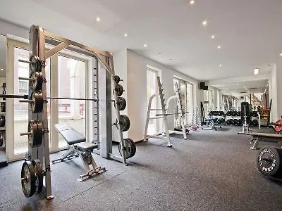 Hotel Marriott Executive 4*