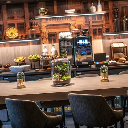 Hotel Marriott Executive 4*